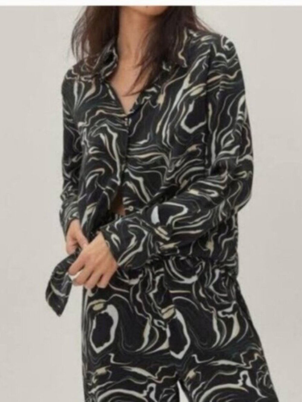 NASTY GAL Abstract Print 2 Piece Set Suit Button Shirt Wide Leg Pant Sz M - Picture 4 of 11